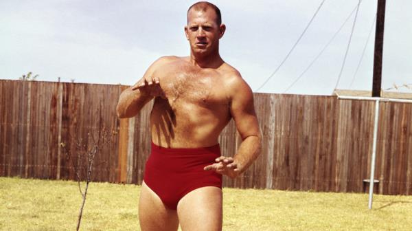 Fritz Von Erich posing